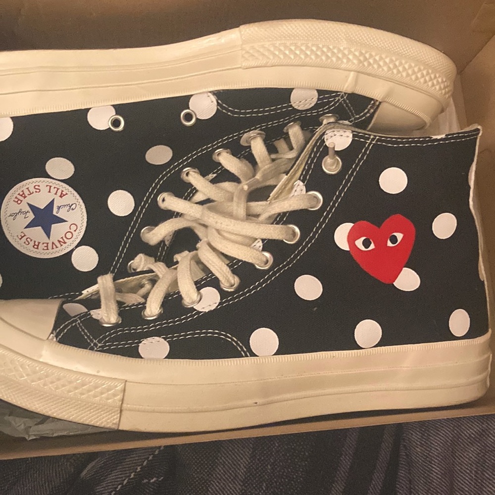 Size 9 in men, Hazelwood area Please Hit Me If You Want Them